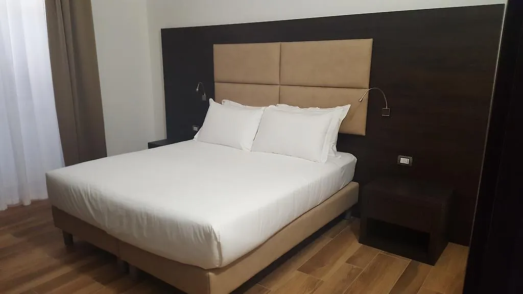 Una Finestra Su Monti Roma 3*,  Italia