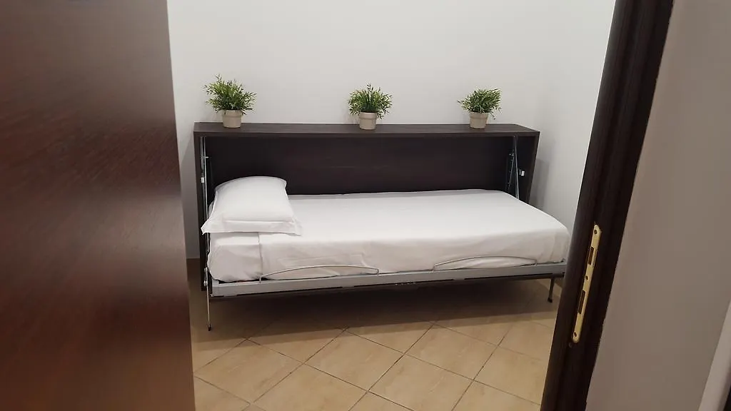 Una Finestra Su Monti Roma 3*,  Italia