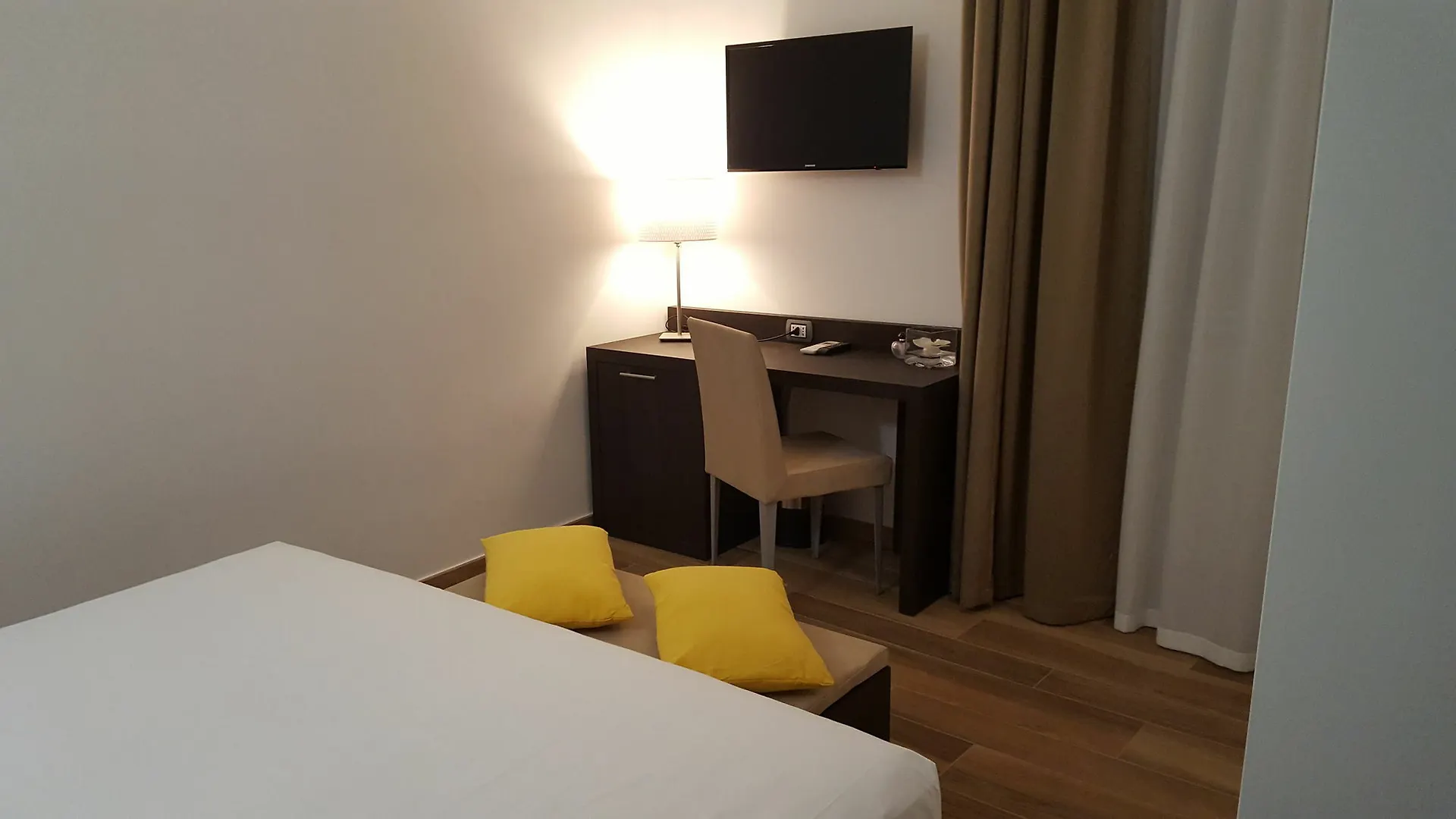Una Finestra Su Monti Roma 3*,