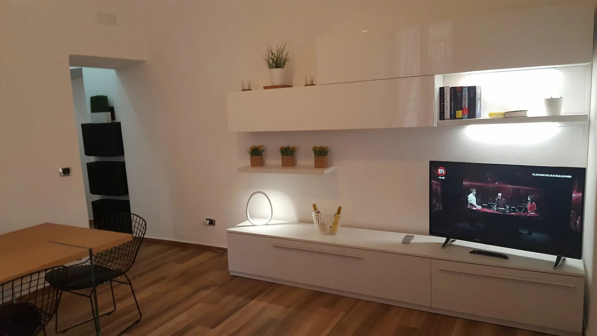 Pensión Una Finestra Su Monti Roma